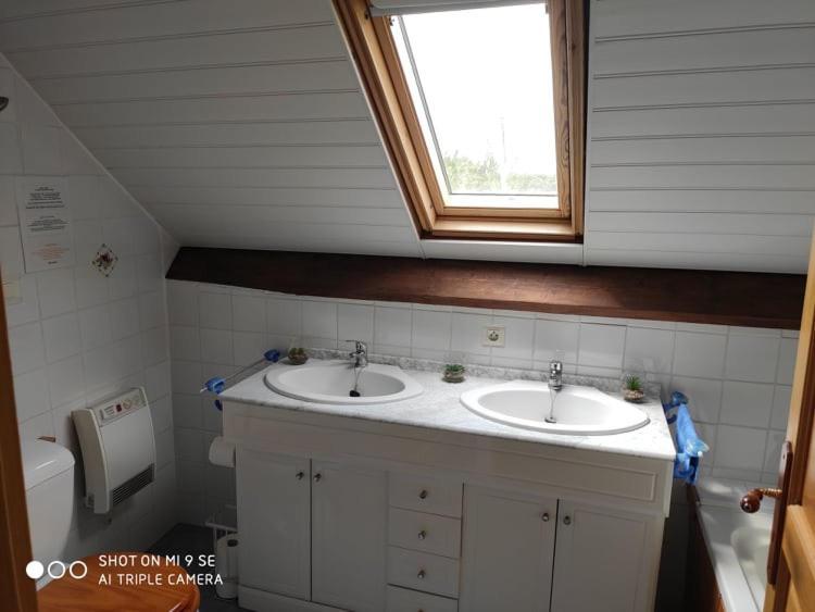 شقة Gite Le Grenier Aux Portes De Broceliande Réminiac المظهر الخارجي الصورة